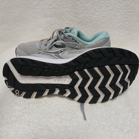 Women's Saucony Gray and Teal Cohesion 13 Athletic Shoes - Picture 2 of 7